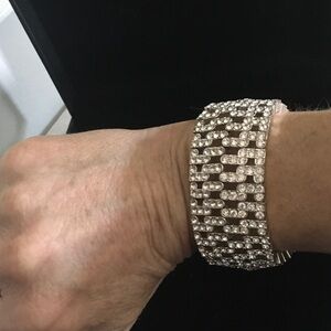 Crystal Pavé Stretch Bracelet - Silver Tone